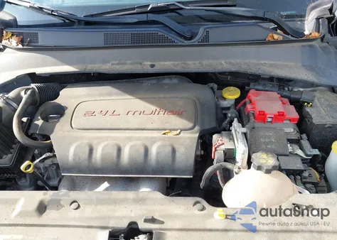 2021 Jeep Compass Latitude 4X4 z USA, uszkodzony, nr VIN 3C4NJDBBXMT544491